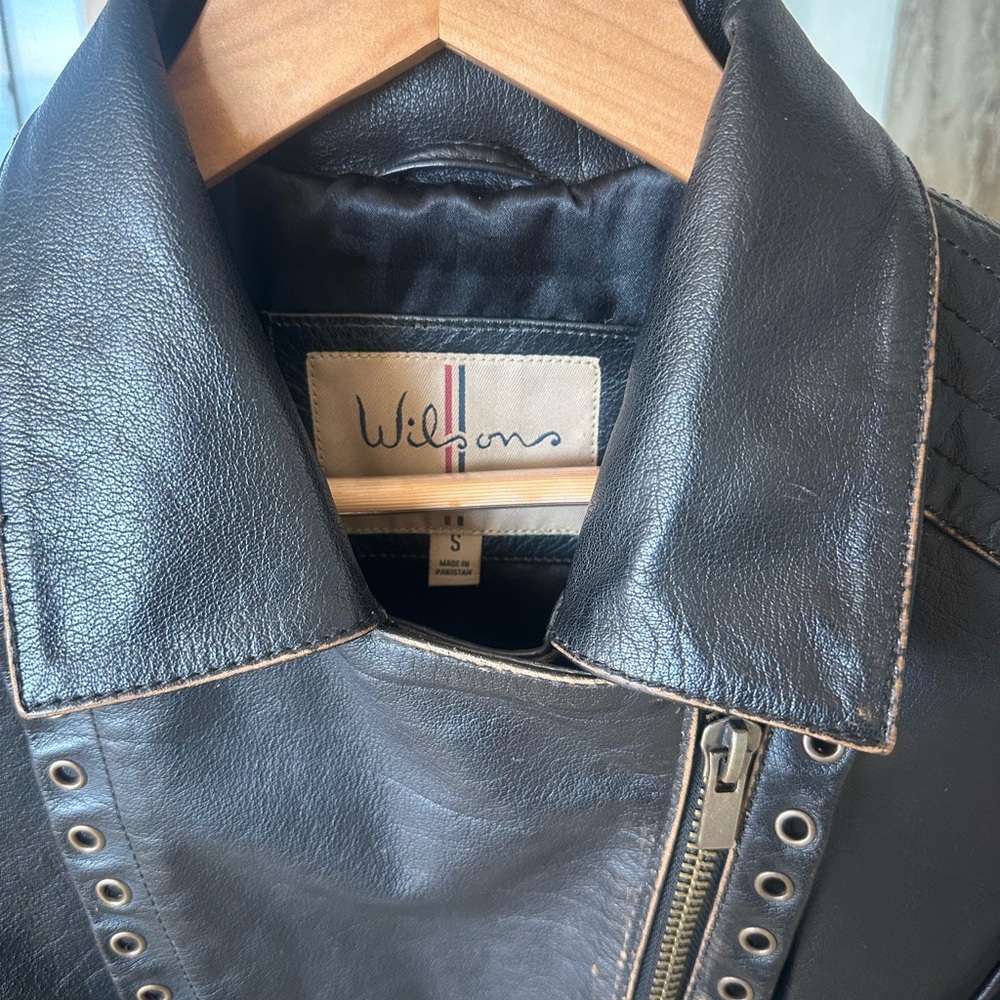 Edgy Amazing DESIGN and DETAILS Wilson Black Leather Jacket - Picture 9 of 15